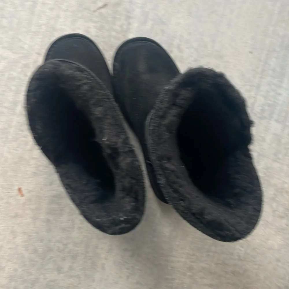 Barepaw boots Sz 6 black Tatum solids